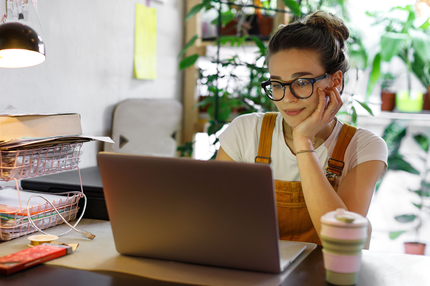 Video: alles over arbeid ZZP'er raadpleegt internet over wetsvoorstel VBAR